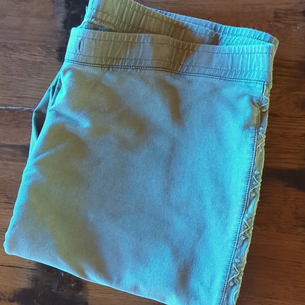 J. Jill Cozy Pants! Well Loved. Organic Stitched Side Seams. Sz M. - Picture 12 of 13